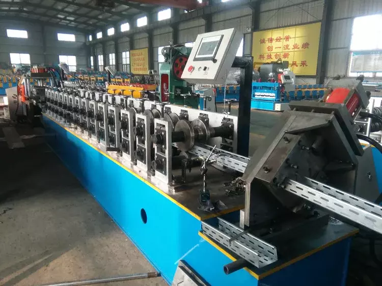 Large span cable tray Perforated cable tray channel cable tray stainless forming machine