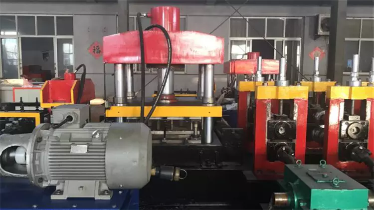 china suppliers galvanized steel 3 wave guardrail machine