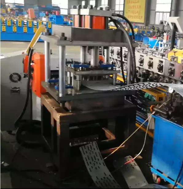Large span cable tray Perforated cable tray channel cable tray stainless forming machine