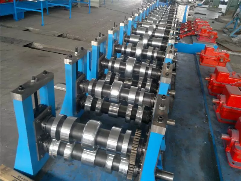 china suppliers galvanized steel 3 wave guardrail machine