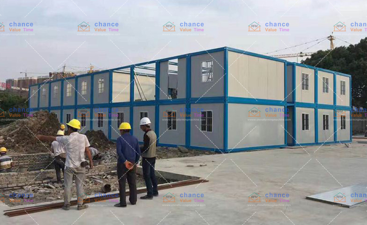 When manufacturing composite boards at the factory High-precision composite board roll forming machine