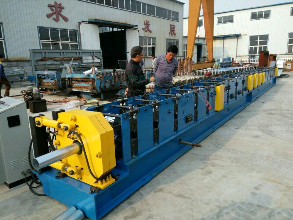 20161011张辛豪匈牙利落水管机器照片 (1).jpg