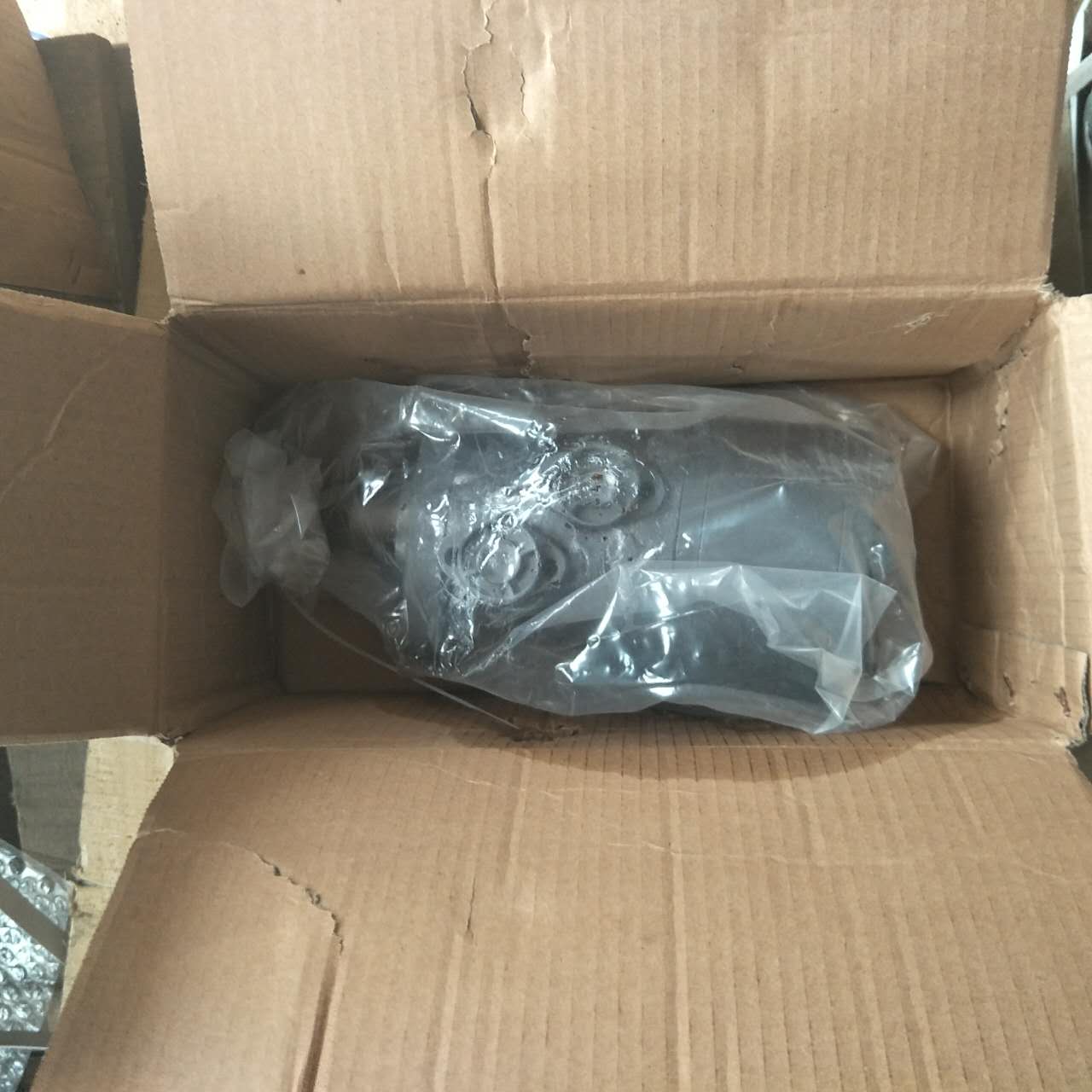 package of putzmeister motor.jpg