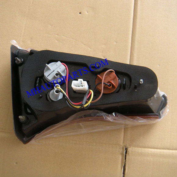 HR-KA-002-005  K5 2011  TAIL LAMP OUTER (3).jpg