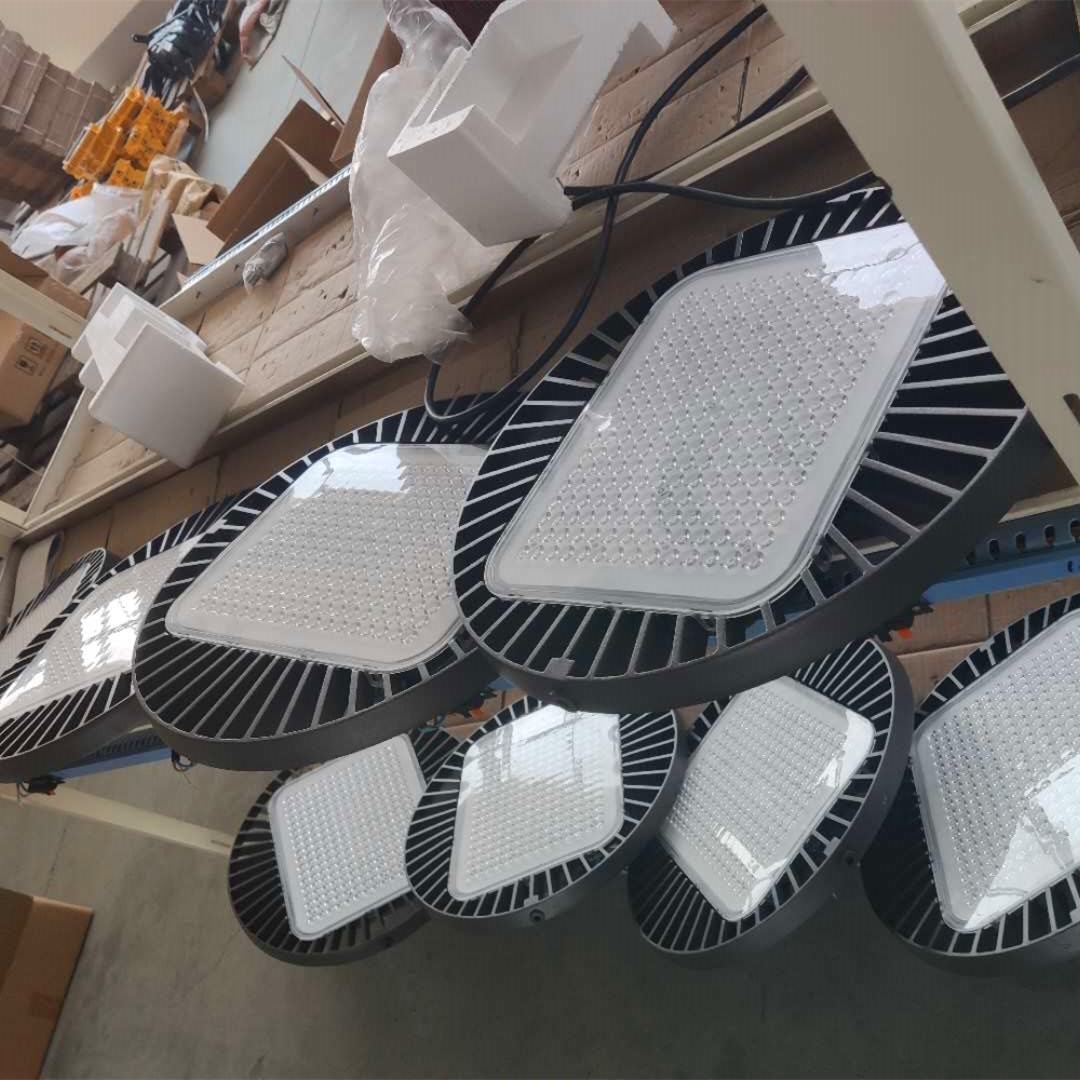 UFO工厂灯7.jpg UFO工厂灯7.jpg