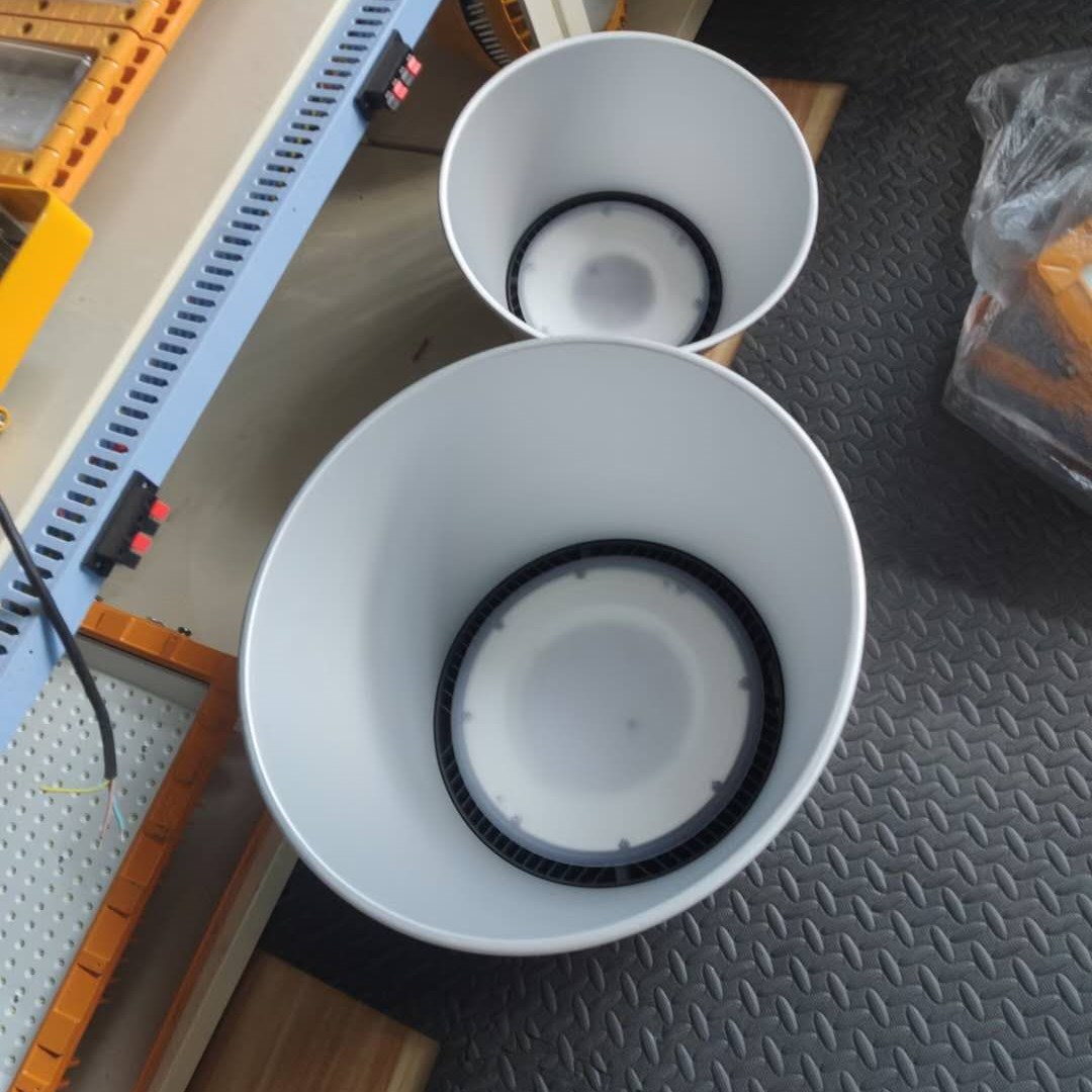 大功率工厂灯11.jpg 大功率工厂灯11.jpg
