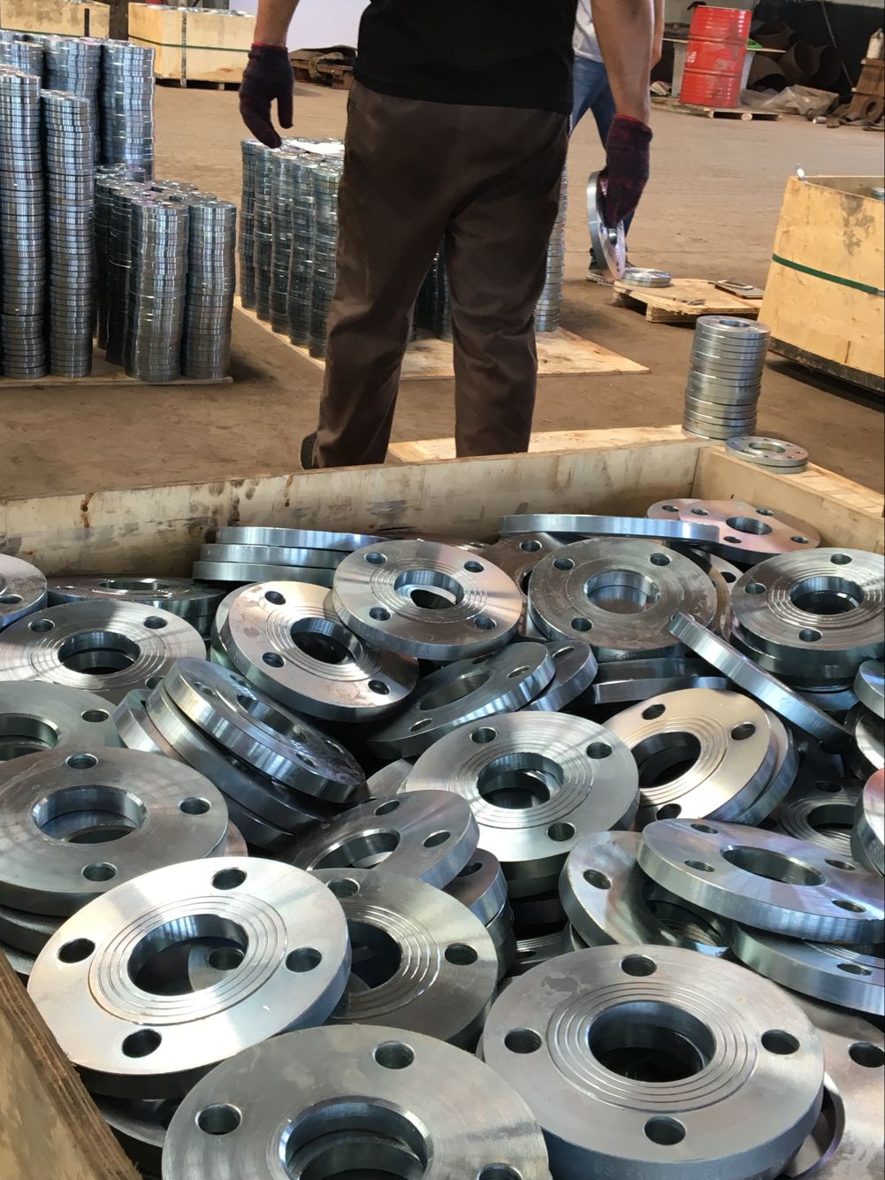 hot diped galvanized flanges.jpg