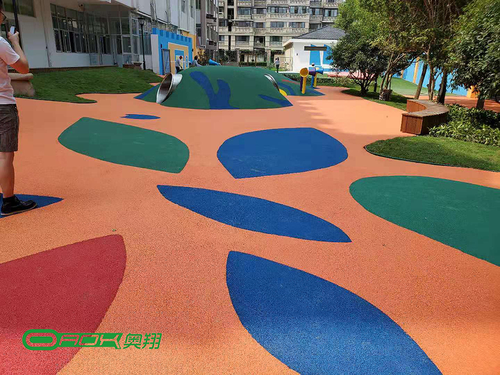 kid's playground 3.jpg kid's playground 3.jpg