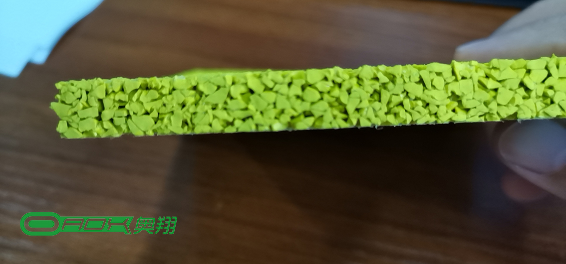 8mm thick wet pour surface.jpg 8mm thick wet pour surface.jpg