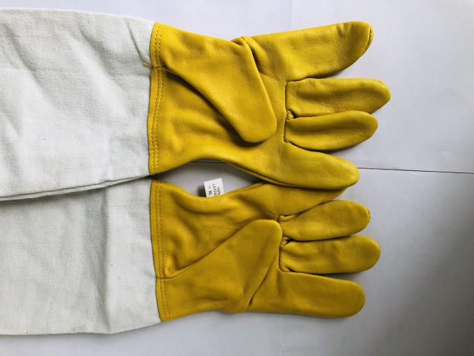 Economic Soft And Comfortable Sheepskin Protective Beekeeping Gloves Against Bees 0