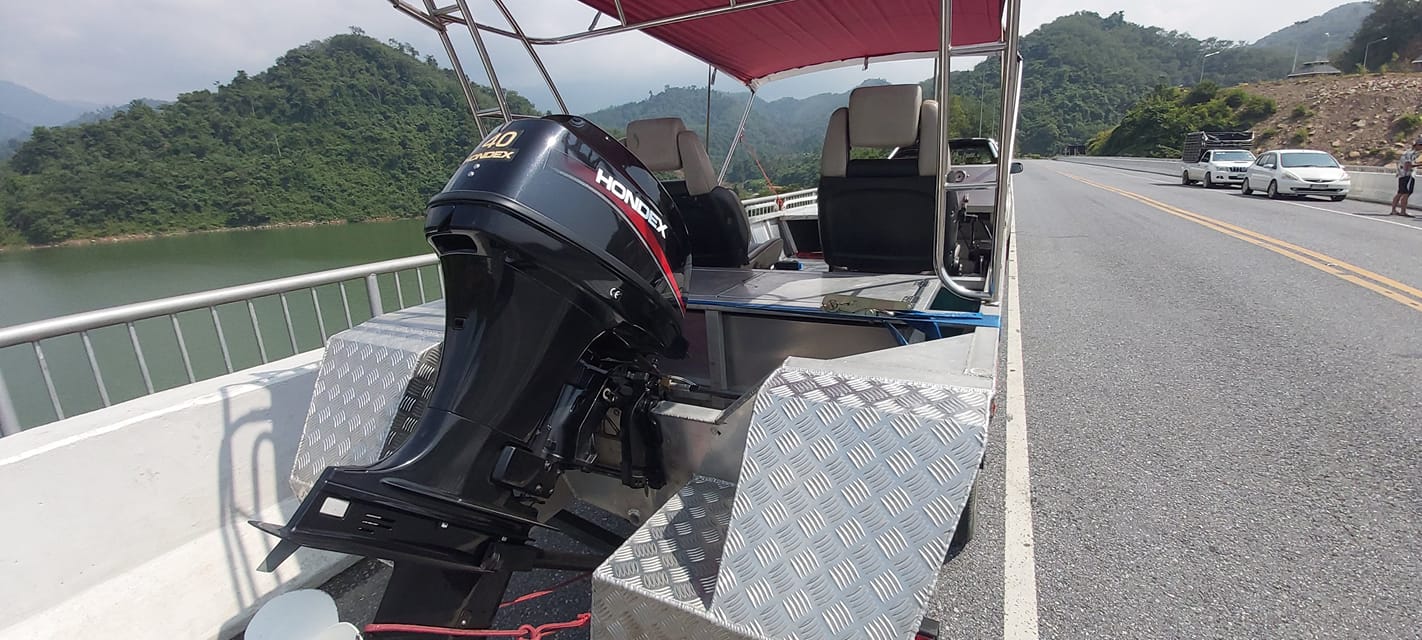 boat1.jpg boat1.jpg