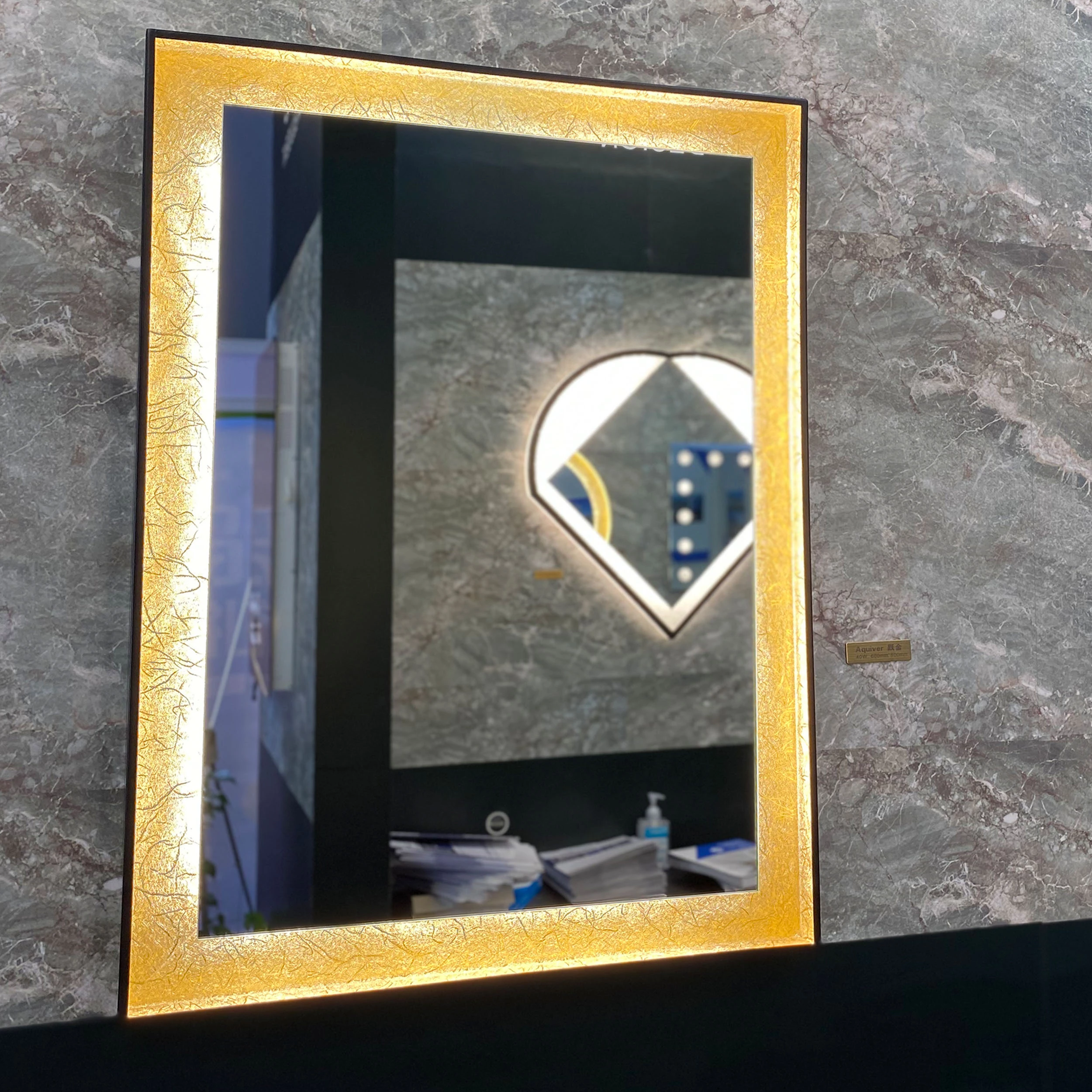 Factory Price Bathroom/Bedroom LED Luxurious Mirror Light