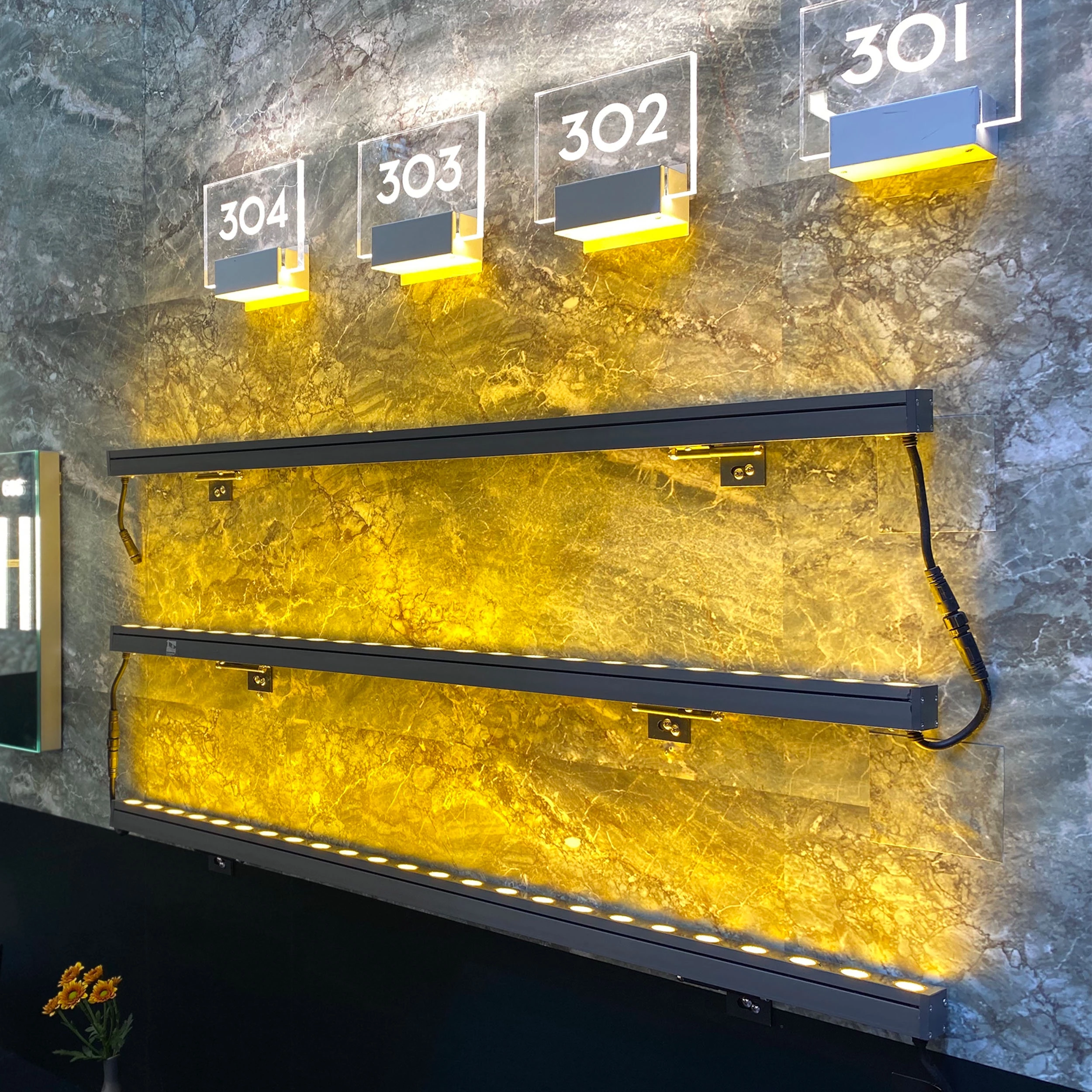 2020 Liteharbor New Design Customized Hotel Illuminated LED Rectangle Glass Mirror House Number