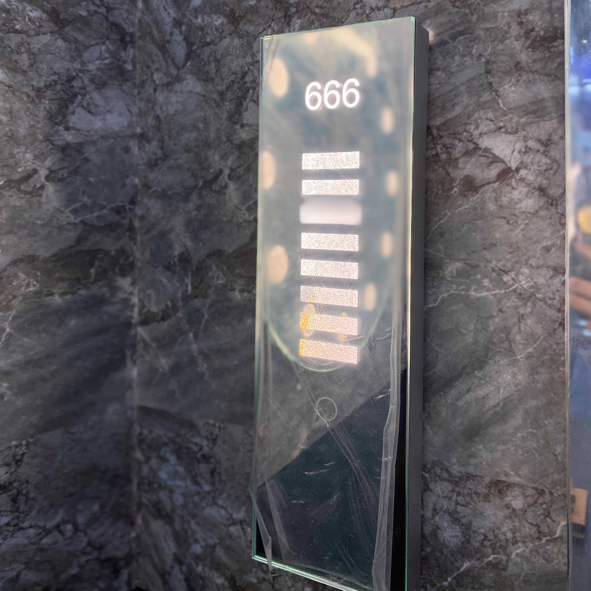2020 Liteharbor New Design Customized Hotel Illuminated LED Rectangle Glass Mirror House Number