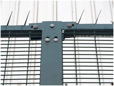 358fence1.png