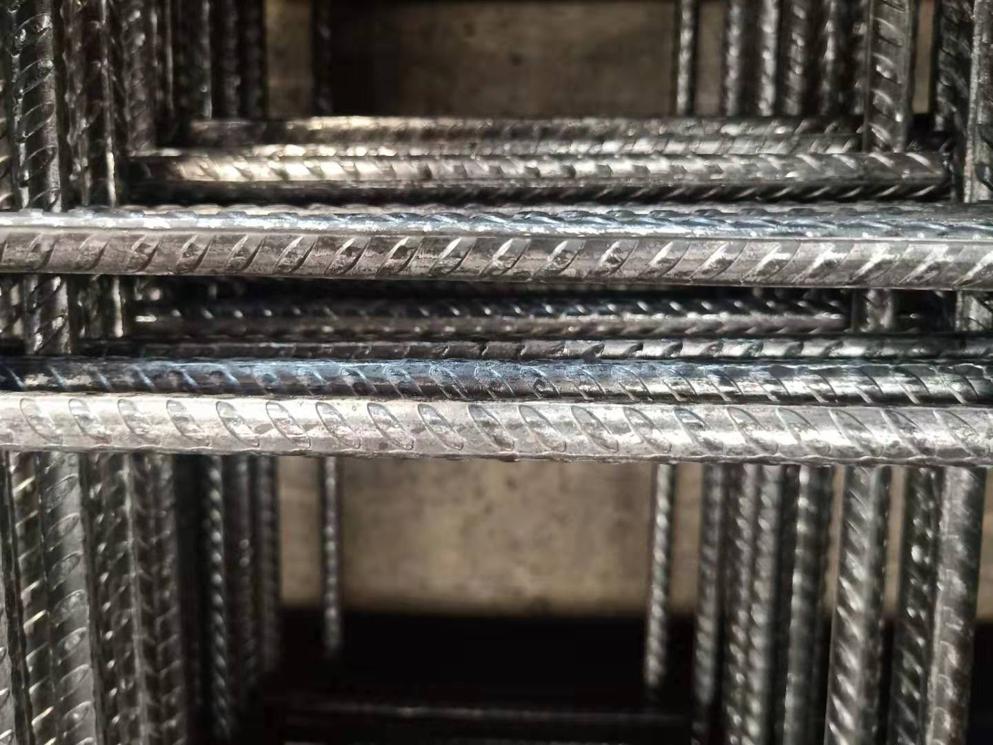 reinforcing mesh ribbed clearly.jpg