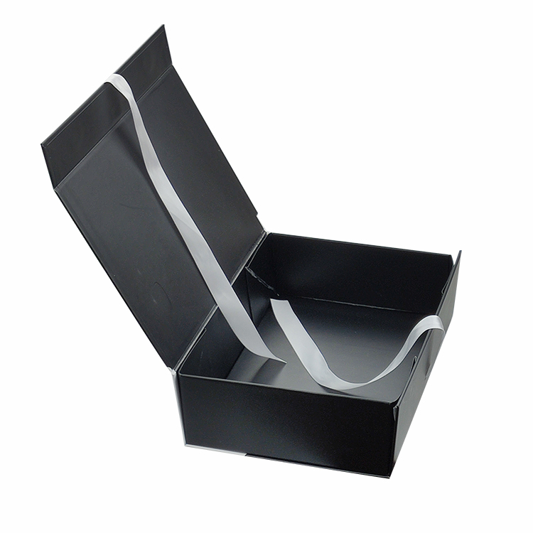 R box 2.jpg