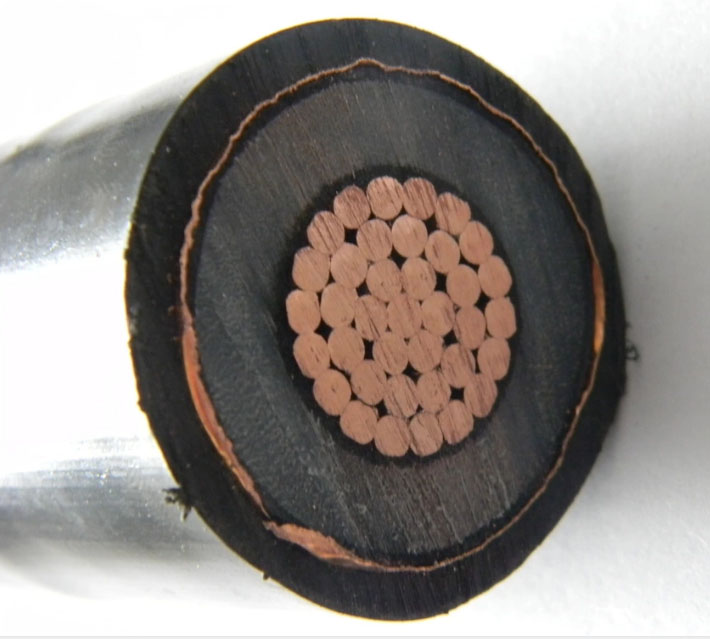 6-10kv 高压线.jpg 6-10kv 高压线.jpg