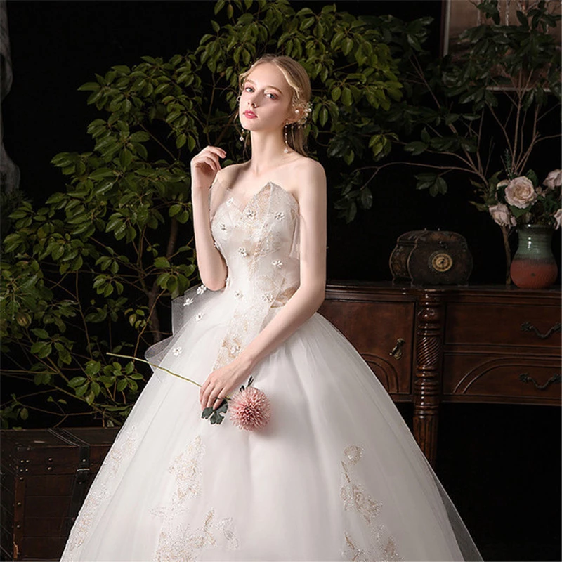 Fashion Styles Elegant Women Tube Wedding dress Floor Length Vintage Applique Women Bridal Gown