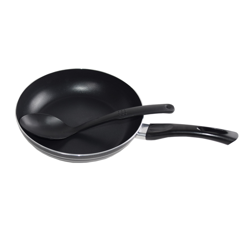 Black pot 6.jpg
