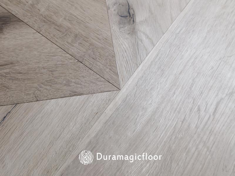 Oak multi-layer Chevron Engineered Flooring (4).jpg Oak multi-layer Chevron Engineered Flooring (4).jpg