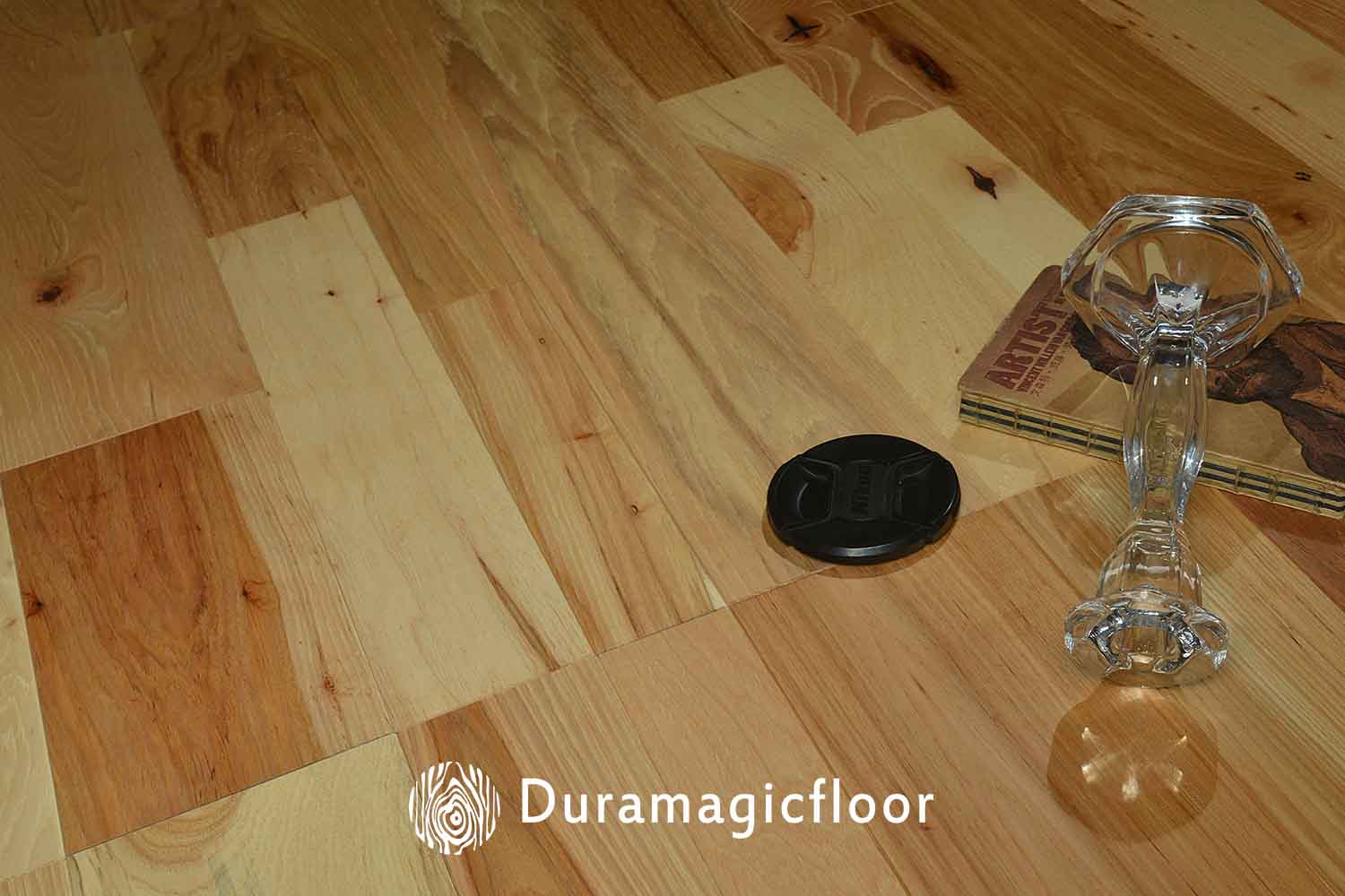 Hickory Solid Wood Flooring (2).jpg Hickory Solid Wood Flooring (2).jpg